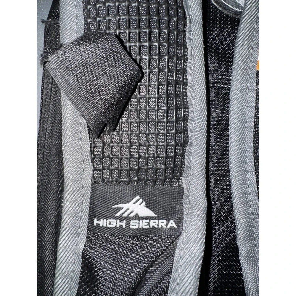 High Sierra Hydration Backpack‎ w/ Water Bladder – Black/Gray – Great Condition!